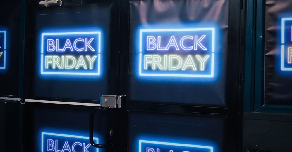 manutenção de banco de dados horus solutions blog letreiro black friday neon
